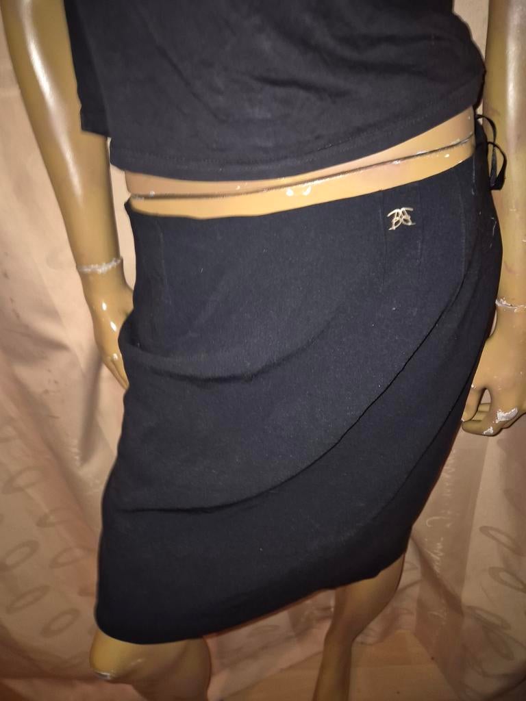 Zwarte wikkelrok met gouden detail basler maat 44, Kleding | Dames, Rokken, Zwart, Ophalen of Verzenden, Zo goed als nieuw, Knielengte