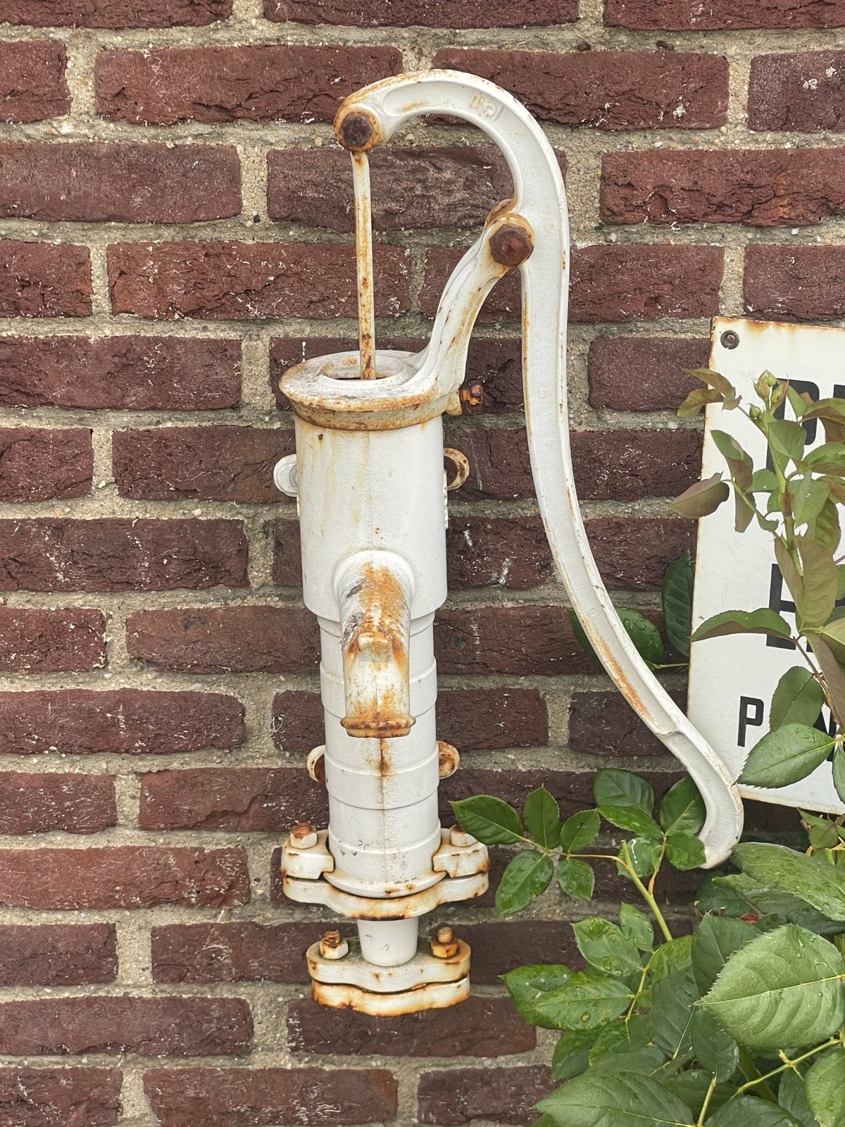 Oude gietijzeren waterpomp wit, Antiek en Kunst, Ophalen