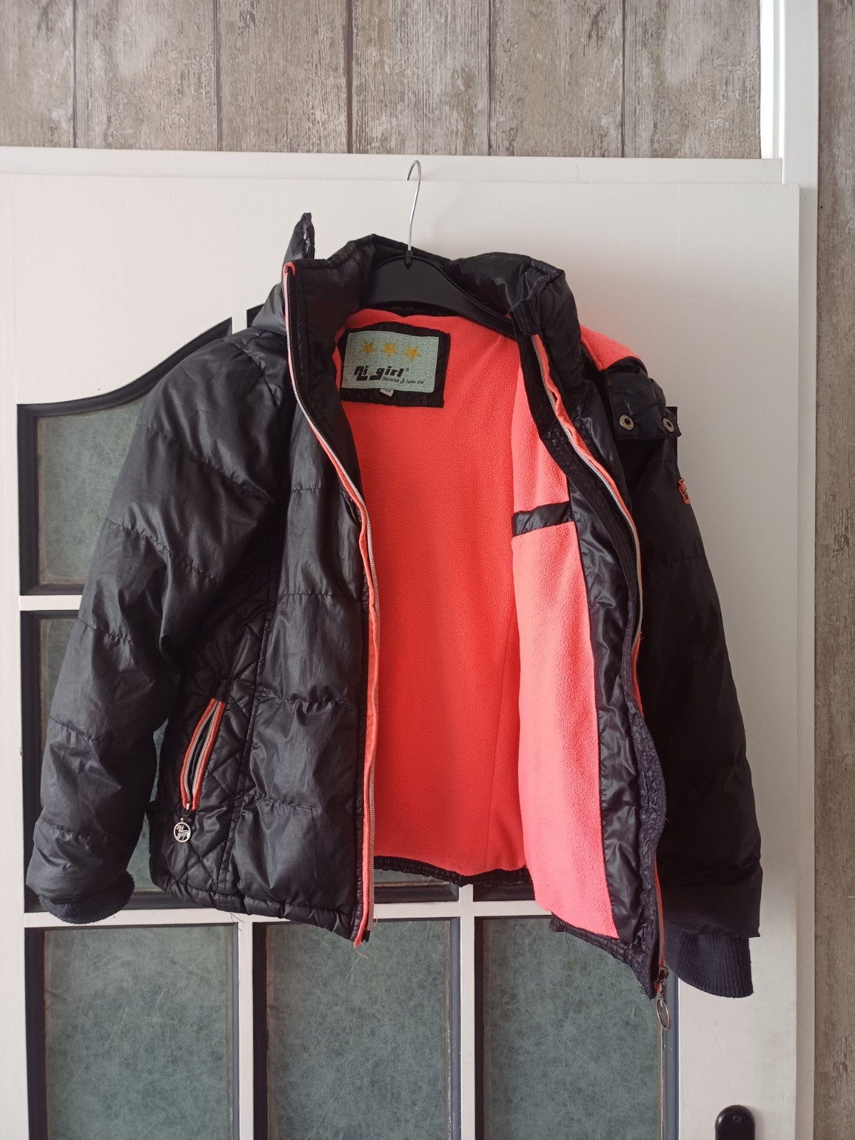 Zwart/oranje winterjas, maat 140, Kinderen en Baby's, Kinderkleding | Maat 140, Ophalen of Verzenden, Gebruikt, Jongen of Meisje