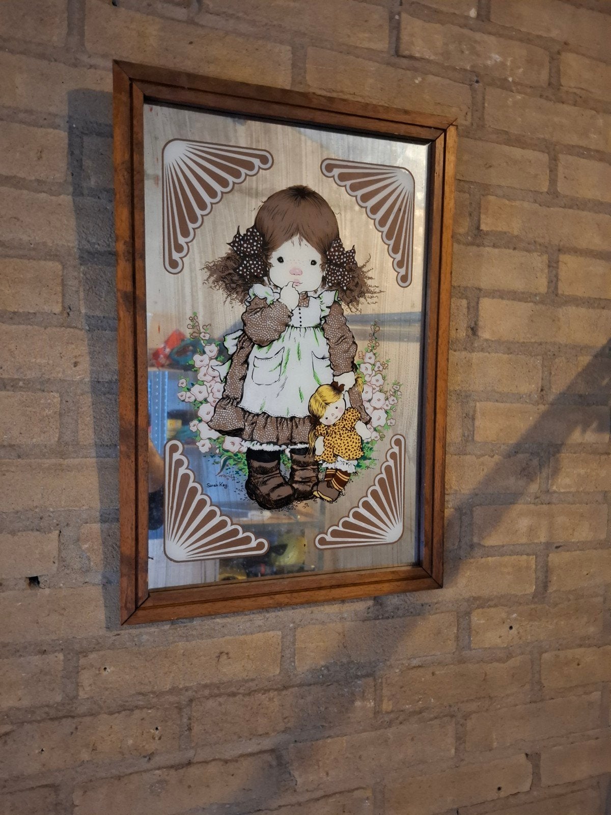 Vintage Sarah Kay spiegel met houten lijst, Ophalen, Minder dan 50 cm, Gebruikt, Minder dan 100 cm