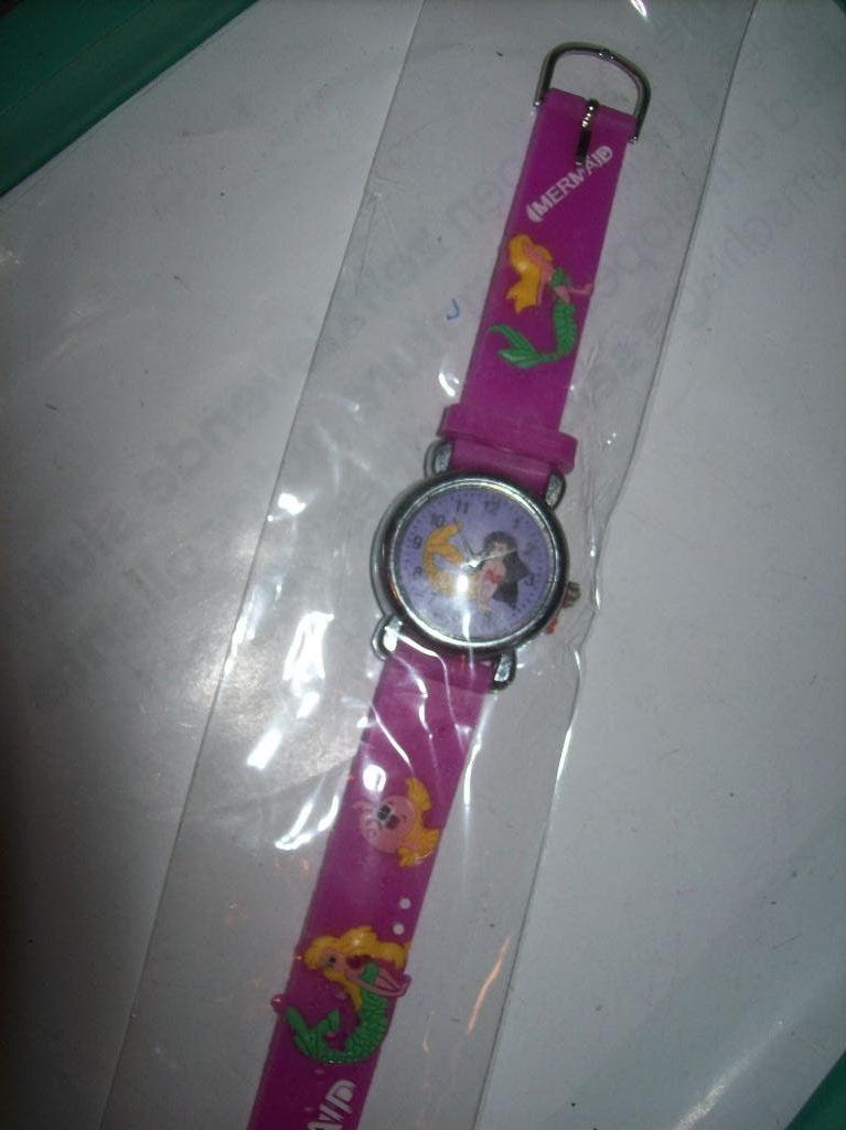 Horloge Kinder Model Mooie Kleuren en model, Verzenden, Nieuw, Overige kleuren, Horloge