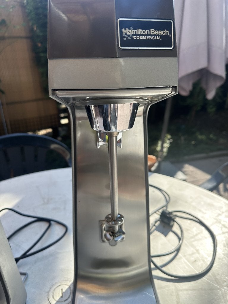 Hamilton Beach Milkshake mixers, 2x, Ophalen, Gebruikt, 1 tot 2 liter, 3 snelheden of meer