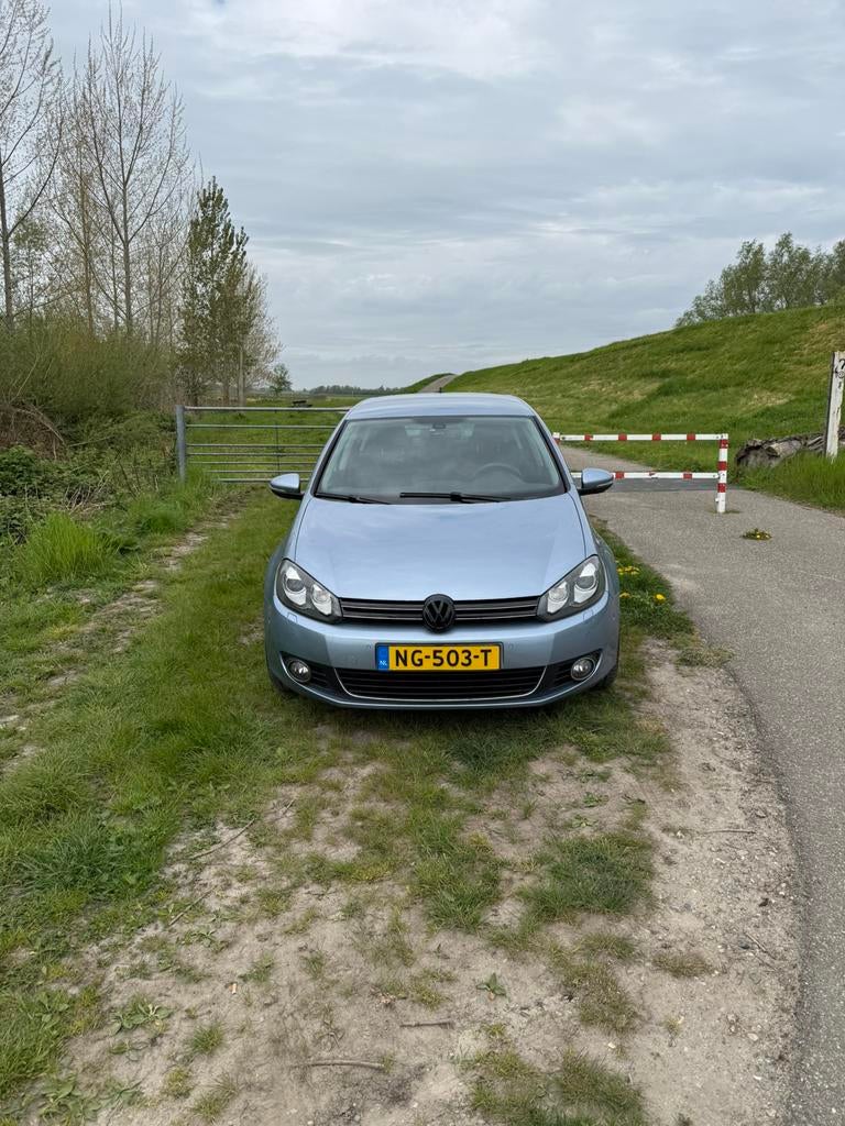 Volkswagen Golf 1.8 TSI 118KW DSG 2009 Blauw, Auto's, 4 cilinders, Elektronische parkeerrem, Velours, 57 €/maand