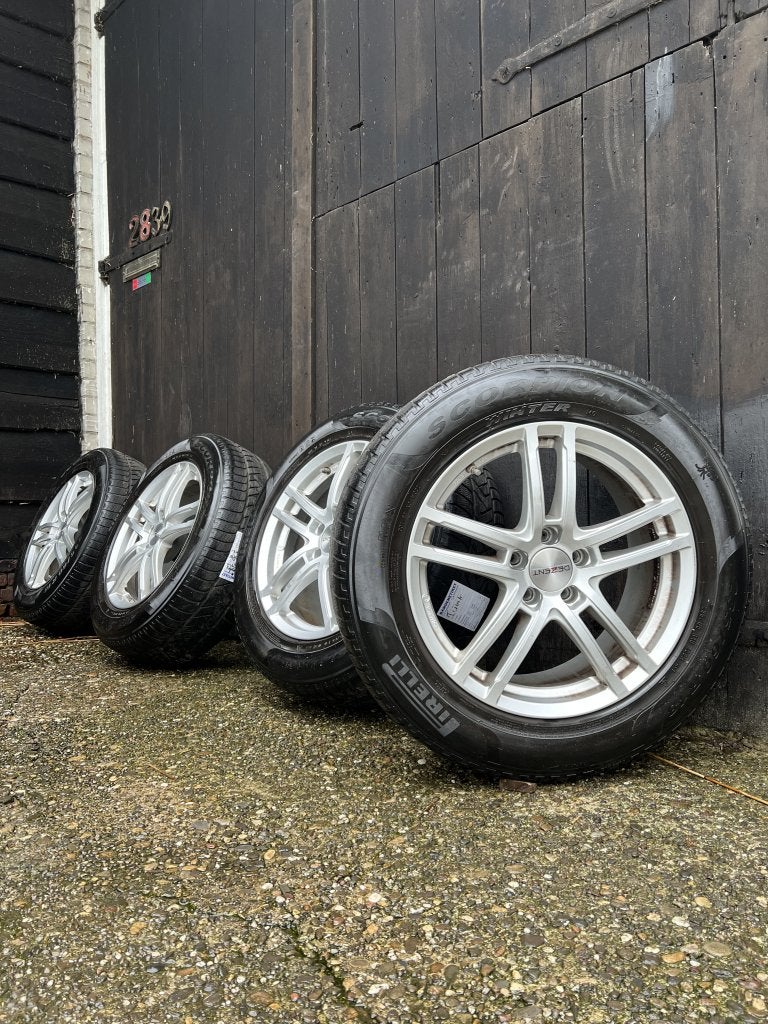 Mitsubishi Toyota Honda velgen 5x114.3 winterset pirelli 18”, Niet ingevuld, 18 inch, Gebruikt, Banden en Velgen