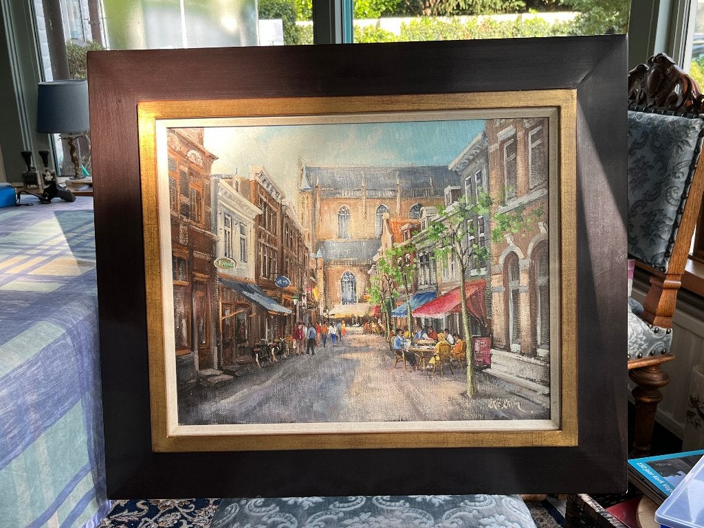 Eric Erwin - Warmoesstraat met Grote kerk Haarlem, Ophalen, Doek, Realistisch, Gesigneerd