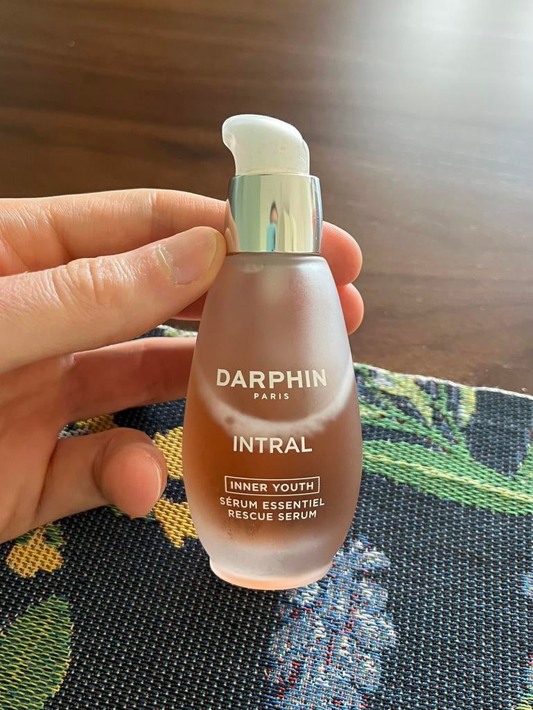 Darphin Intral Inner Youth Rescue Serum, Sieraden, Tassen en Uiterlijk, Uiterlijk | Gezichtsverzorging, Ophalen of Verzenden, Gebruikt