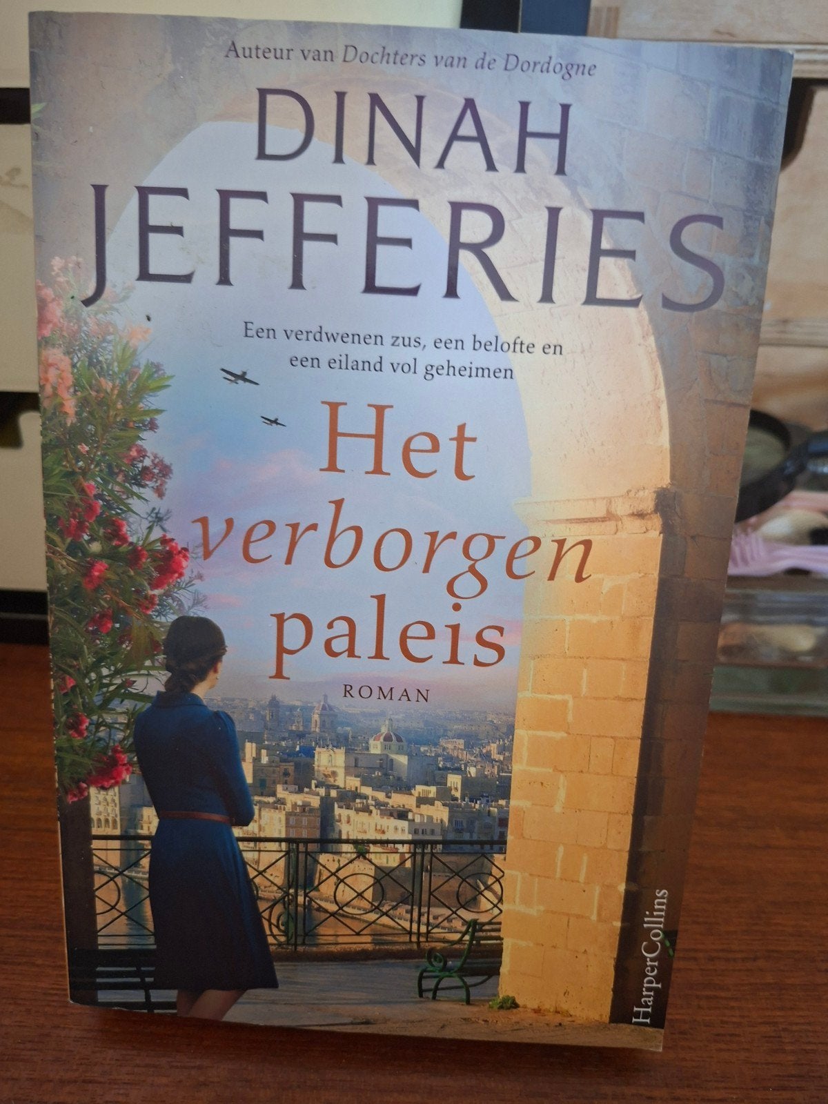 Dinah Jefferies - Het verborgen paleis, Boeken, Literatuur, Zo goed als nieuw, Verzenden