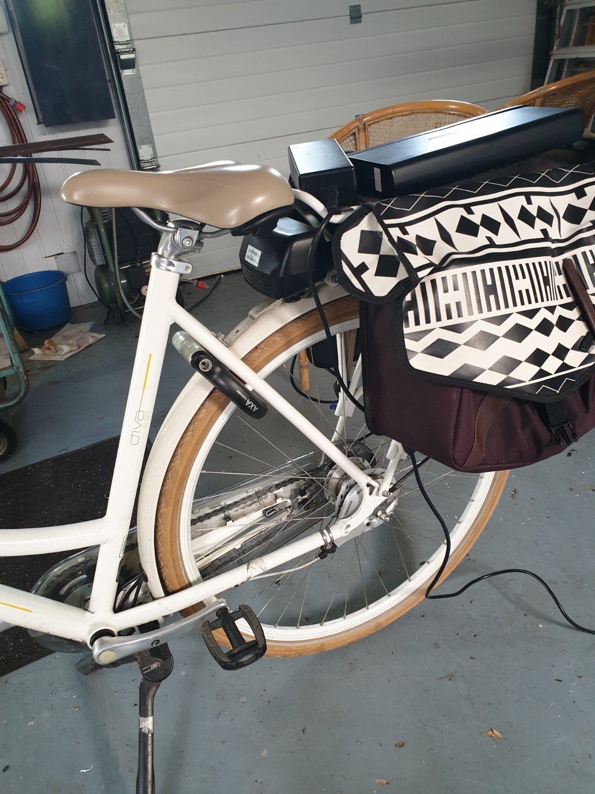 Batavus Diva E-bike - Zeer Goede Staat, Witte Kleur, Ophalen of Verzenden