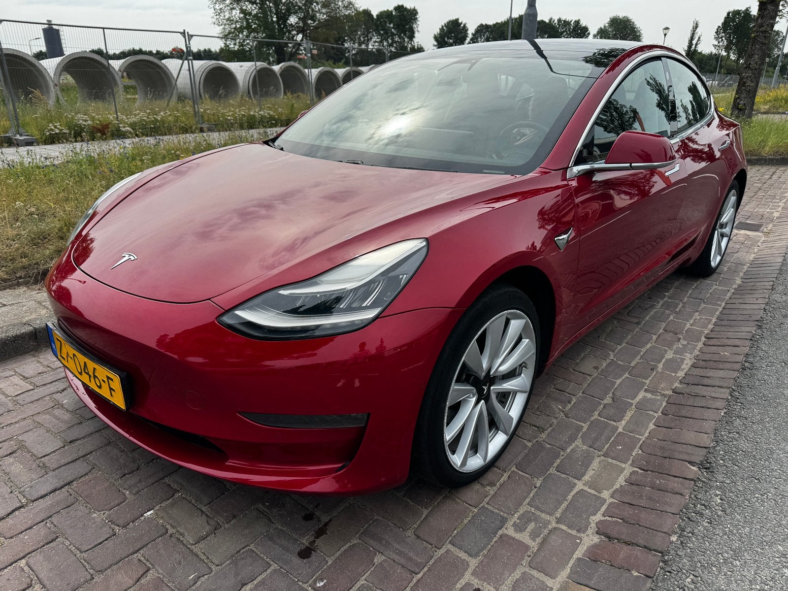 Tesla Model 3 | Rood | 07/19 | 2e eigenaar | APK tot 07/27