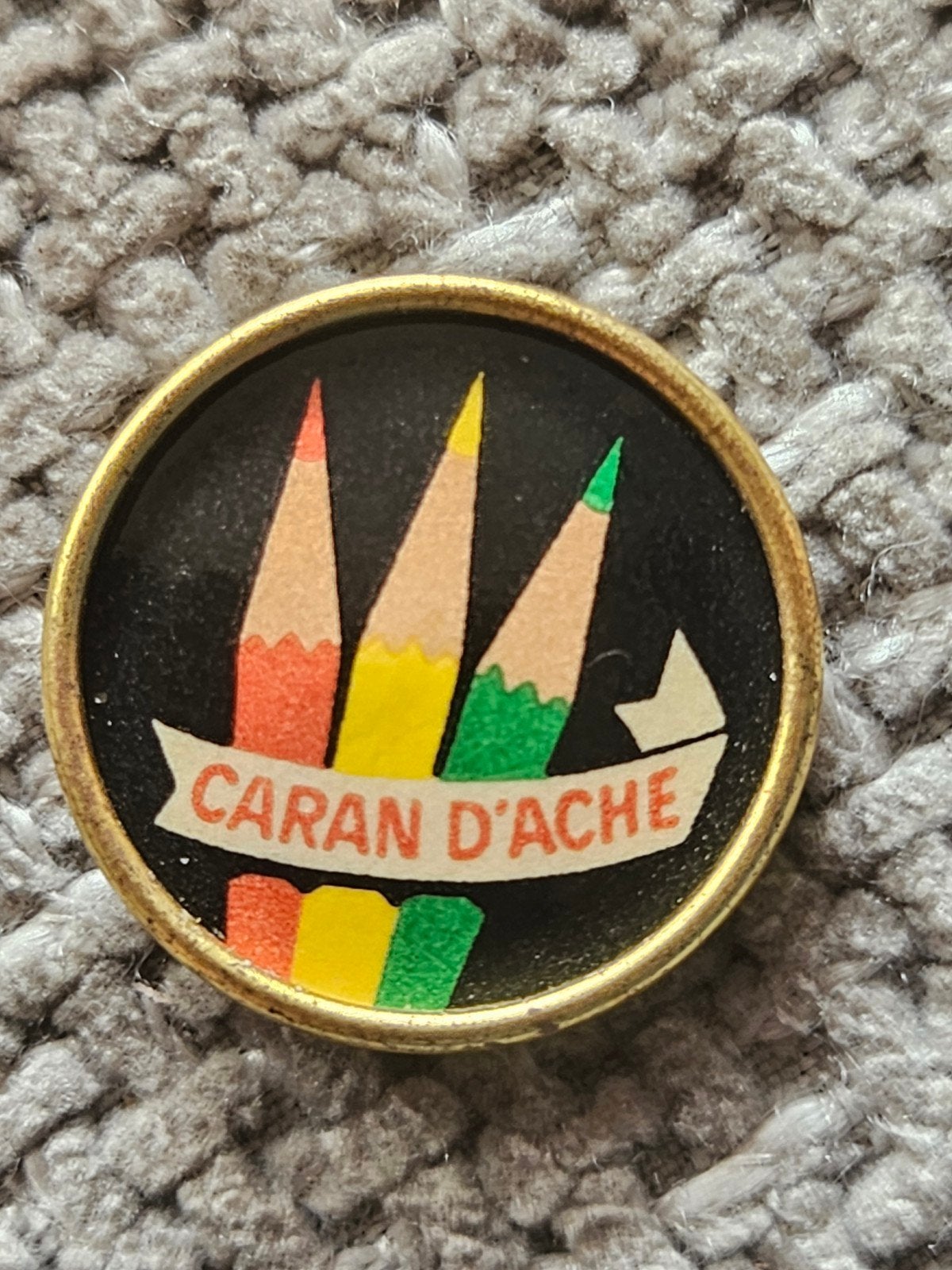 Vintage Caran d'Ache Speldje/Pin - Potloden Design, Ophalen of Verzenden, Gebruikt, Merk, Speldje of Pin