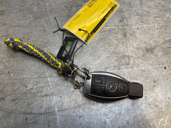 Sleutel van een Mercedes E-Klasse, Gebruikt, -, Ophalen of Verzenden, -