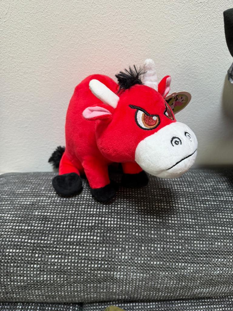 Nieuwe knuffel stier, Ophalen of Verzenden, Zo goed als nieuw, Overige typen