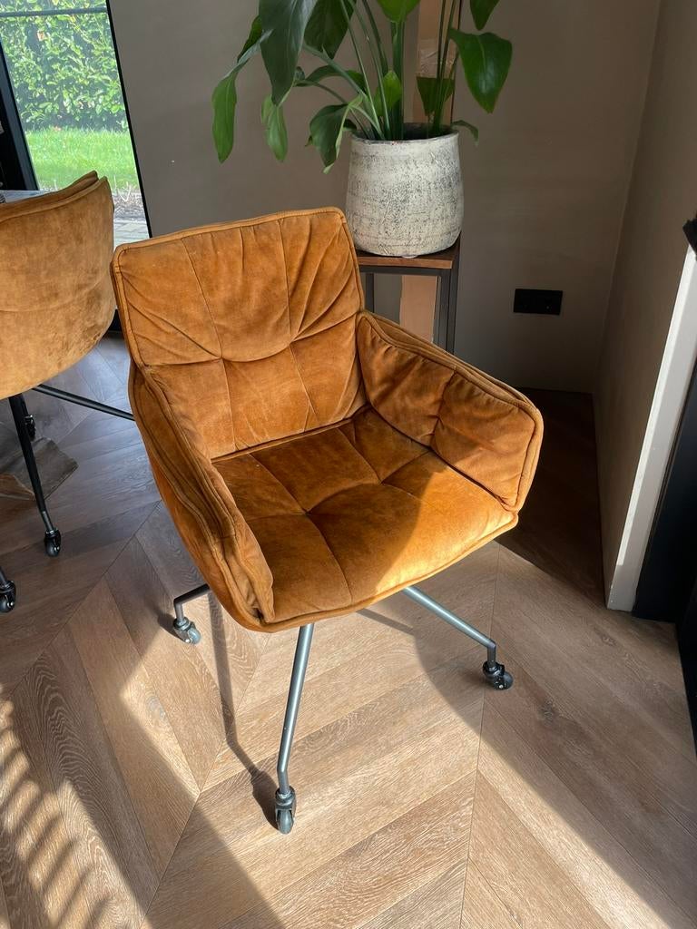 Eetkamerstoelen okergeel in velours, 8 stuks, Huis en Inrichting, Ophalen, Overige kleuren, Zo goed als nieuw, Stof