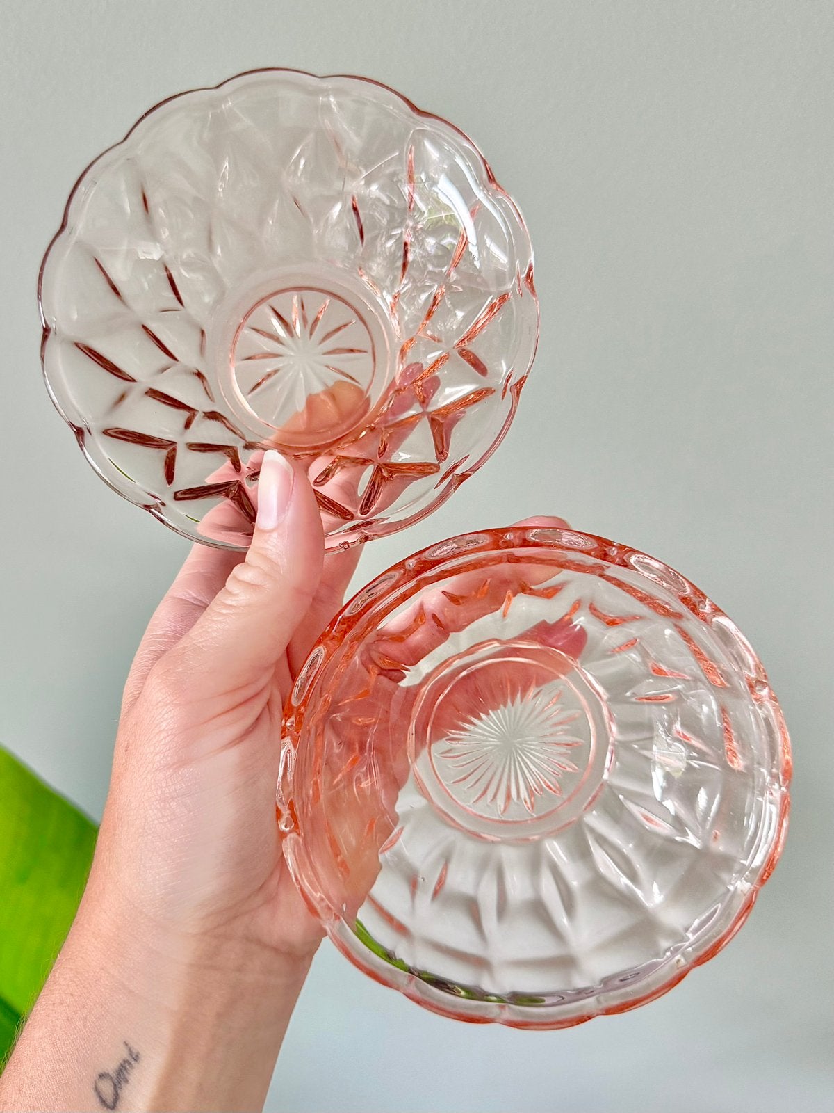2 vintage roze Art Deco persglas schaaltjes, Ophalen of Verzenden