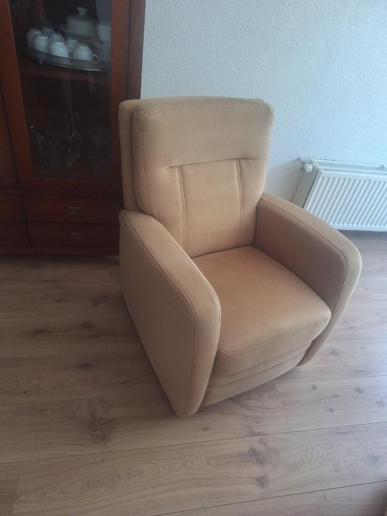 Suede Verstelbare Fauteuils - Comfortabel en Stijlvol, Ophalen, Modern, Comfortabel, 75 tot 100 cm, Zo goed als nieuw