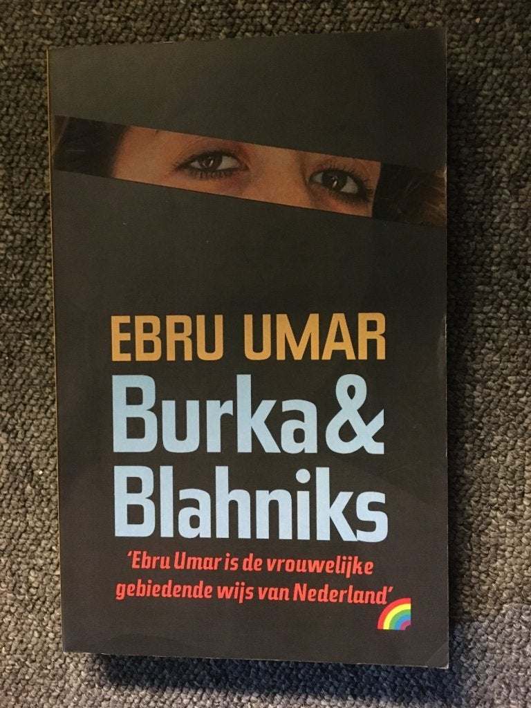 Burka & Blahniks; door Ebru Umar, Zo goed als nieuw, Eén auteur, Ebru Umar, Ophalen of Verzenden