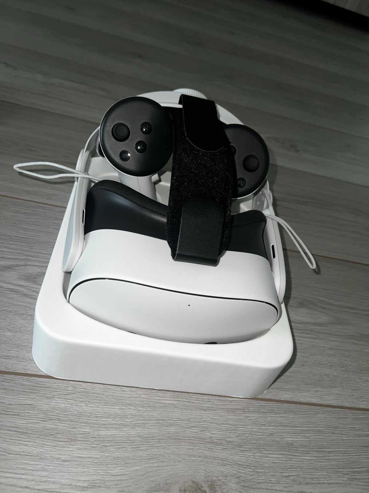 Meta Quest 3s VR-bril met controllers en accessoires, Ophalen of Verzenden, Zo goed als nieuw, VR-bril, Overige platformen