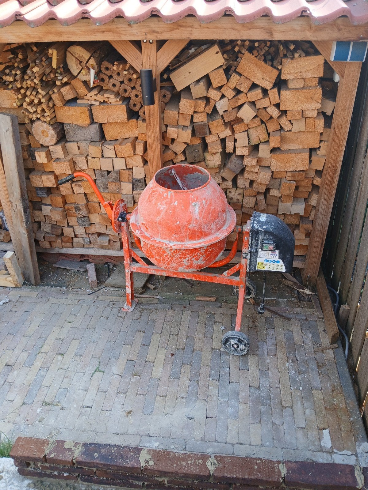 Betonmolen voor kleine klusjes, Ophalen, Gebruikt