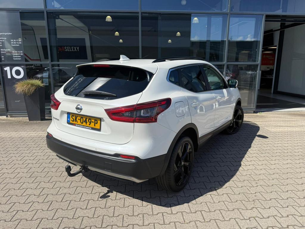 Nissan Qashqai 1.2 Tekna *Trekhaak & Black Pack*, Voorwielaandrijving, Gebruikt, Euro 6, 4 cilinders