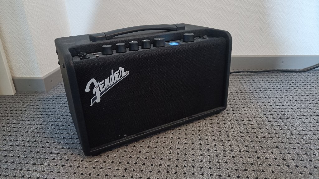 Fender Mustang LT40S Gitaarversterker, Muziek en Instrumenten, Ophalen of Verzenden, Zo goed als nieuw, Gitaar, Minder dan 50 watt