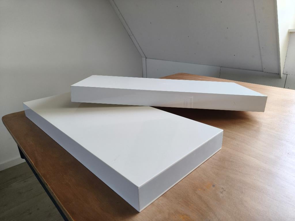 2 wandplanken Lack IKEA 60cmx26cm, Huis en Inrichting, Woonaccessoires | Wandplanken en Boekenplanken, Ophalen, Gebruikt