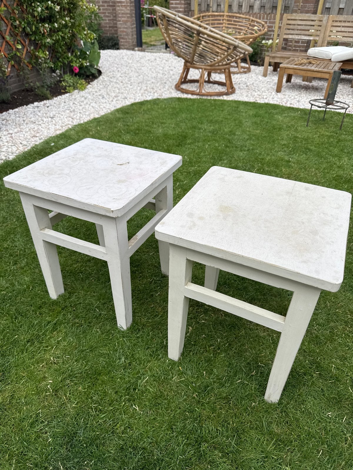 2 Houten krukjes - 36x36x46 cm - Opknappers, Ophalen, Gebruikt, Vierkant, Hout