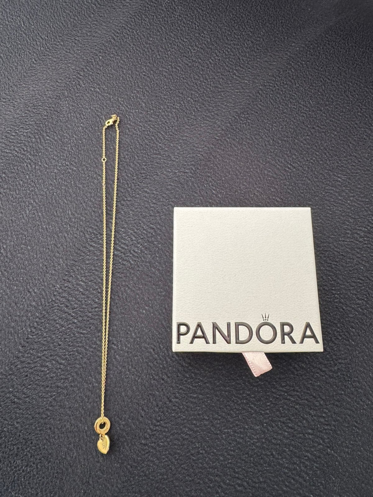 Pandora goudkleurige ketting met hanger en hartje ale met, Ophalen, Zo goed als nieuw, Goud, Met hanger