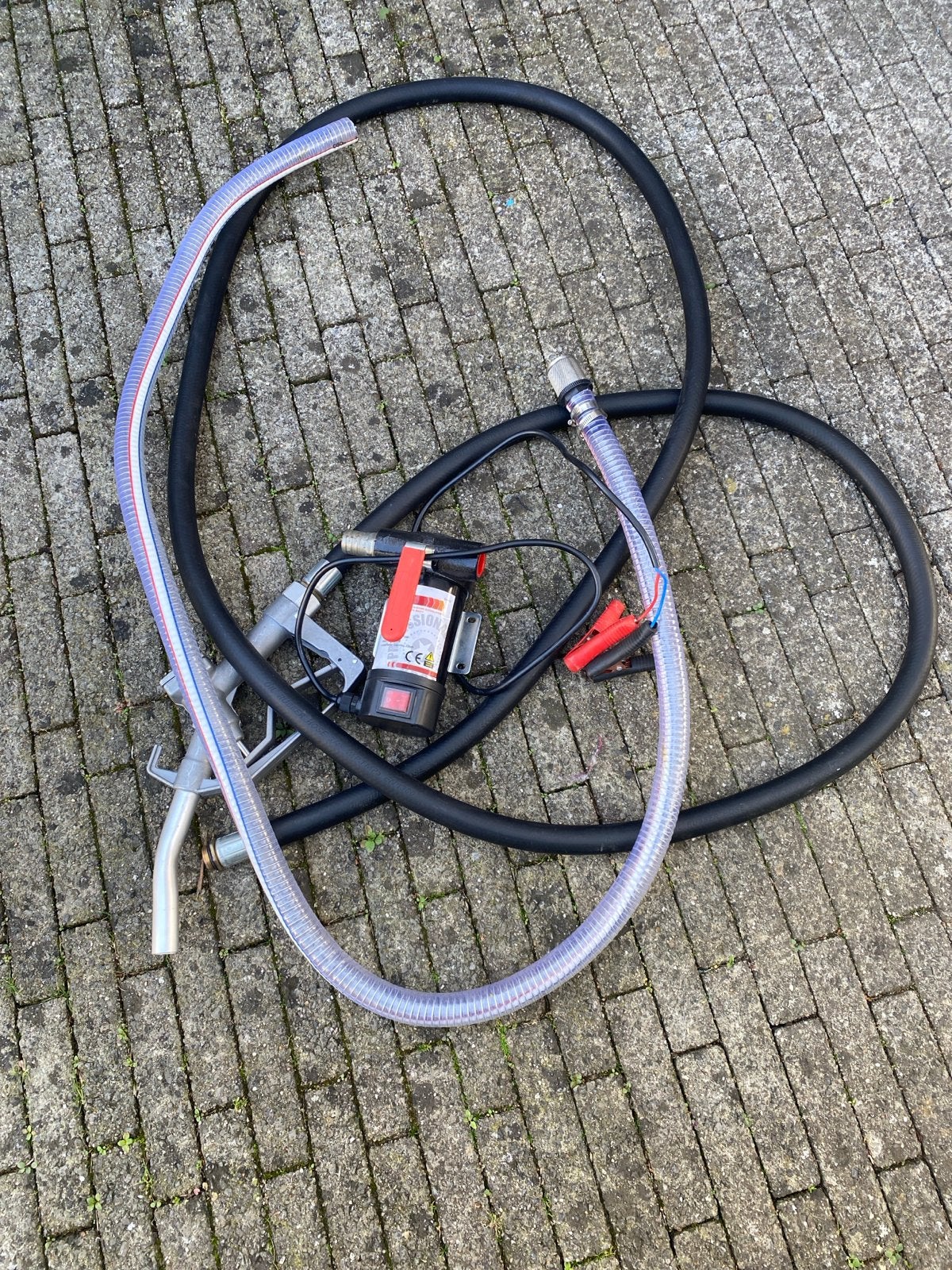 Nieuw en ongebruikt 12V Diesel/Stookolie Pomp met Slangen, Auto-onderdelen, Ophalen of Verzenden, Nieuw