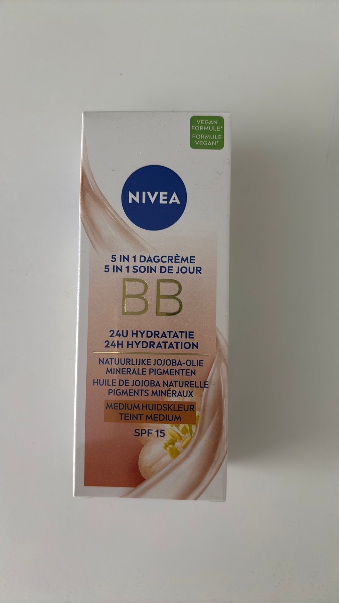 Nivea BB 5 in 1 dagcreme, Ophalen of Verzenden, Nieuw