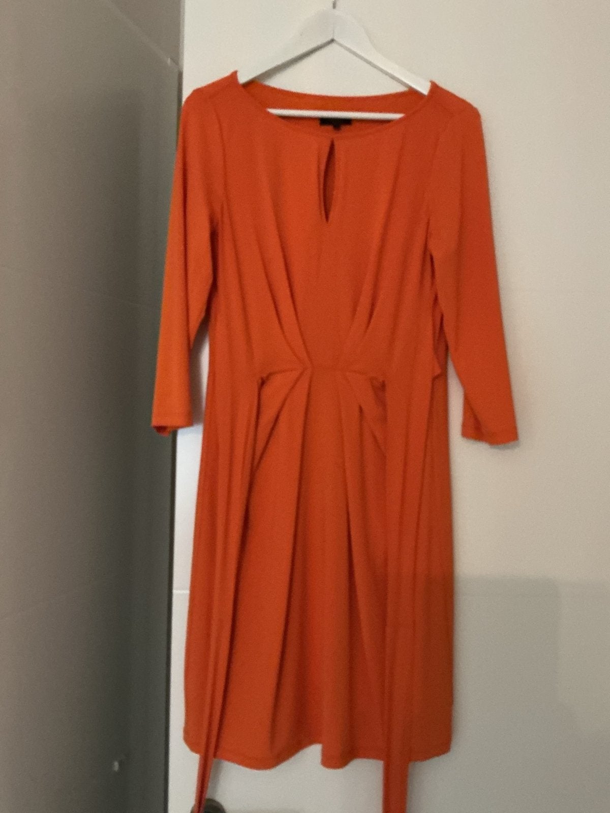 Oranje jurk, driekwart mouwen ,strikdetail, Claudia Straeter, Maat 38/40 (M), Oranje, Ophalen of Verzenden, Zo goed als nieuw