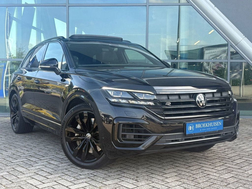 Volkswagen Touareg 3.0 TSi eHybrid 4MOTION R Black Edition L, Auto's, Volkswagen, Automaat, Gebruikt, Zwart, 2995 cc