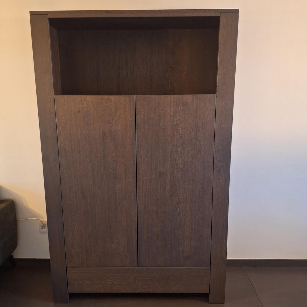 Donker eikenhout servieskast. 198 cm hoog, 124 cm breed, Ophalen, Gebruikt, Eikenhout, Modern