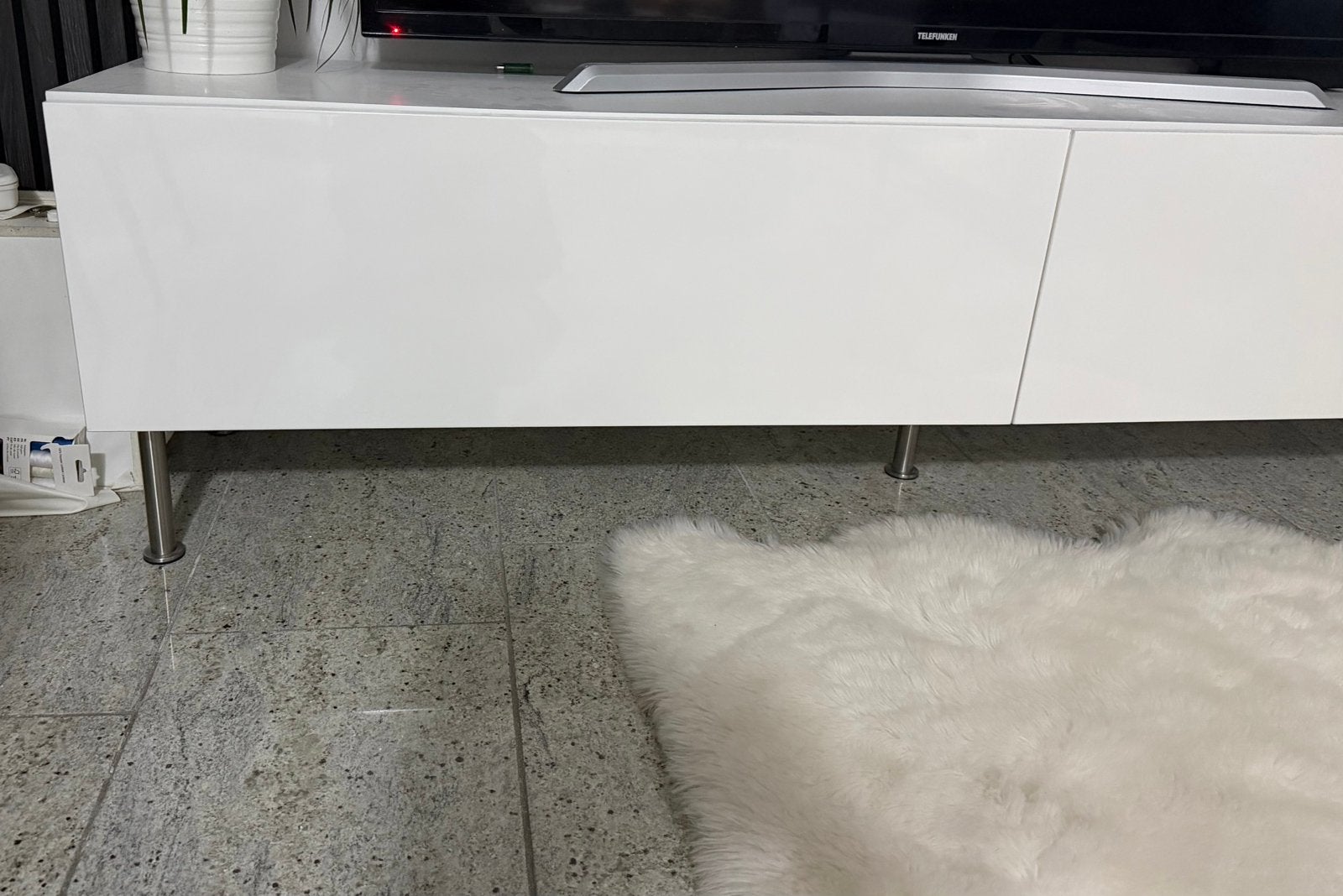 Witte hoogglans tv-meubel 180 cm Hangbaar €35 (bieden mag)., Ophalen, 150 tot 200 cm, Zo goed als nieuw, Minder dan 100 cm