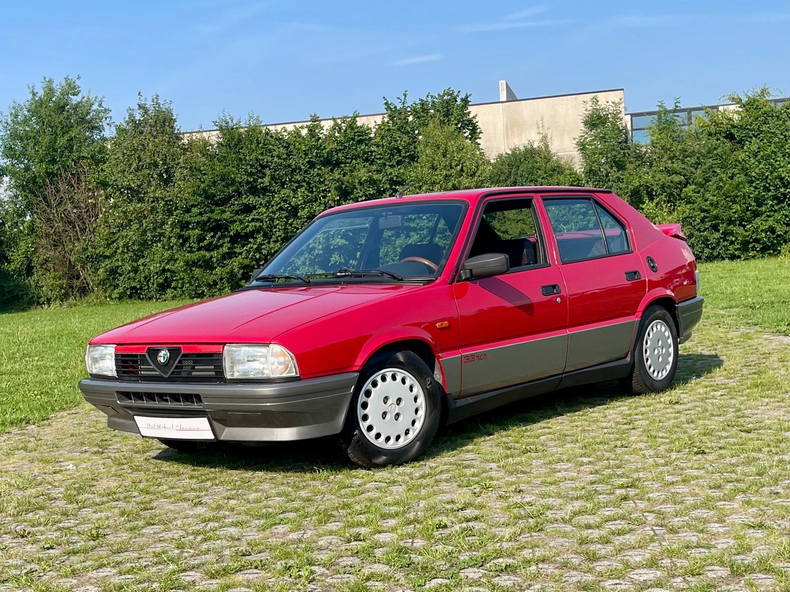 Alfa Romeo 33 RED, Auto's, Alfa Romeo, Particulier, GTV, Benzine, Sedan, Handgeschakeld, Rood, Grijs, Stof, Voorwielaandrijving