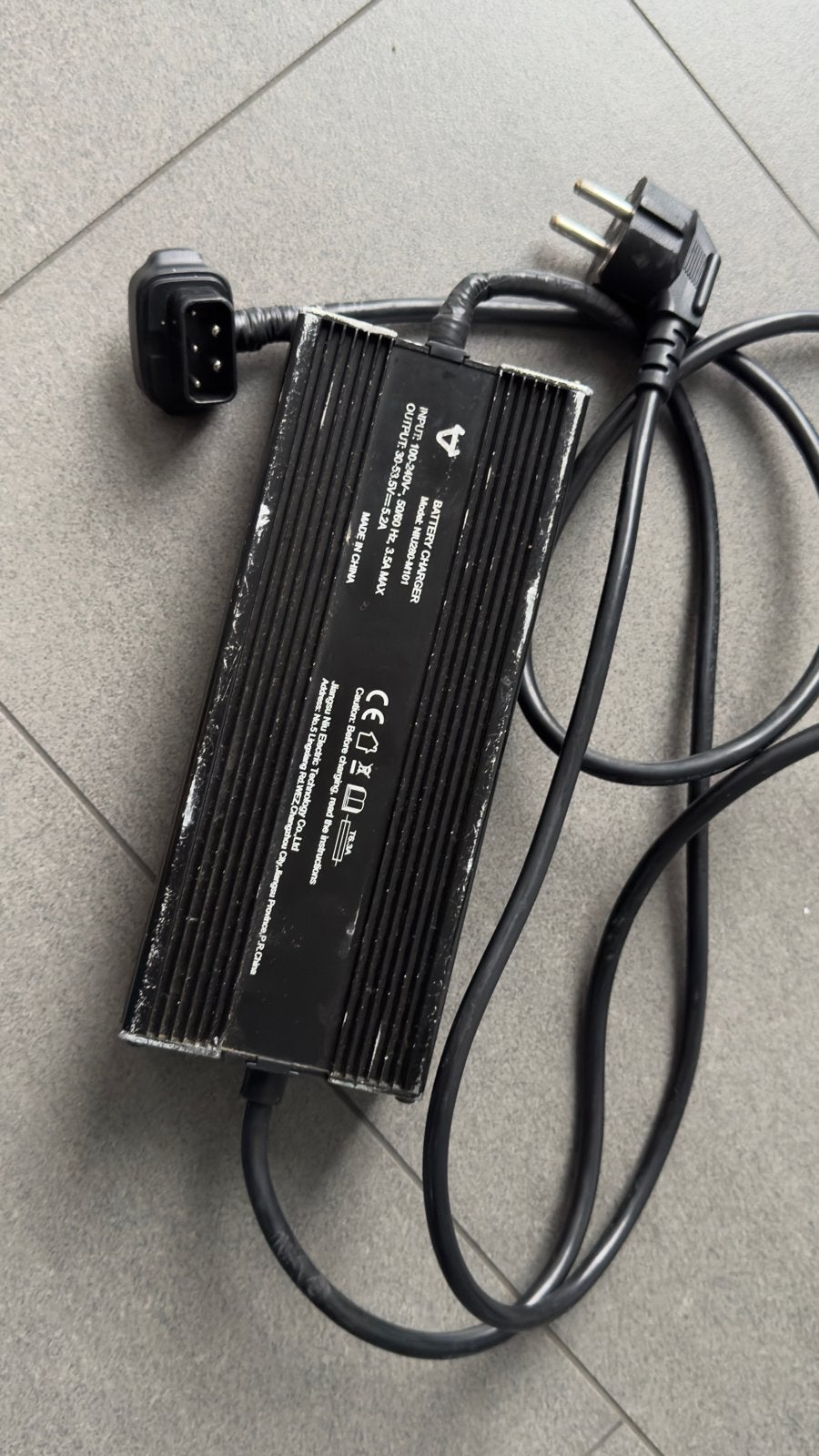 NIU Scooter Oplader - Model NIU280-M101, Ophalen of Verzenden, Gebruikt