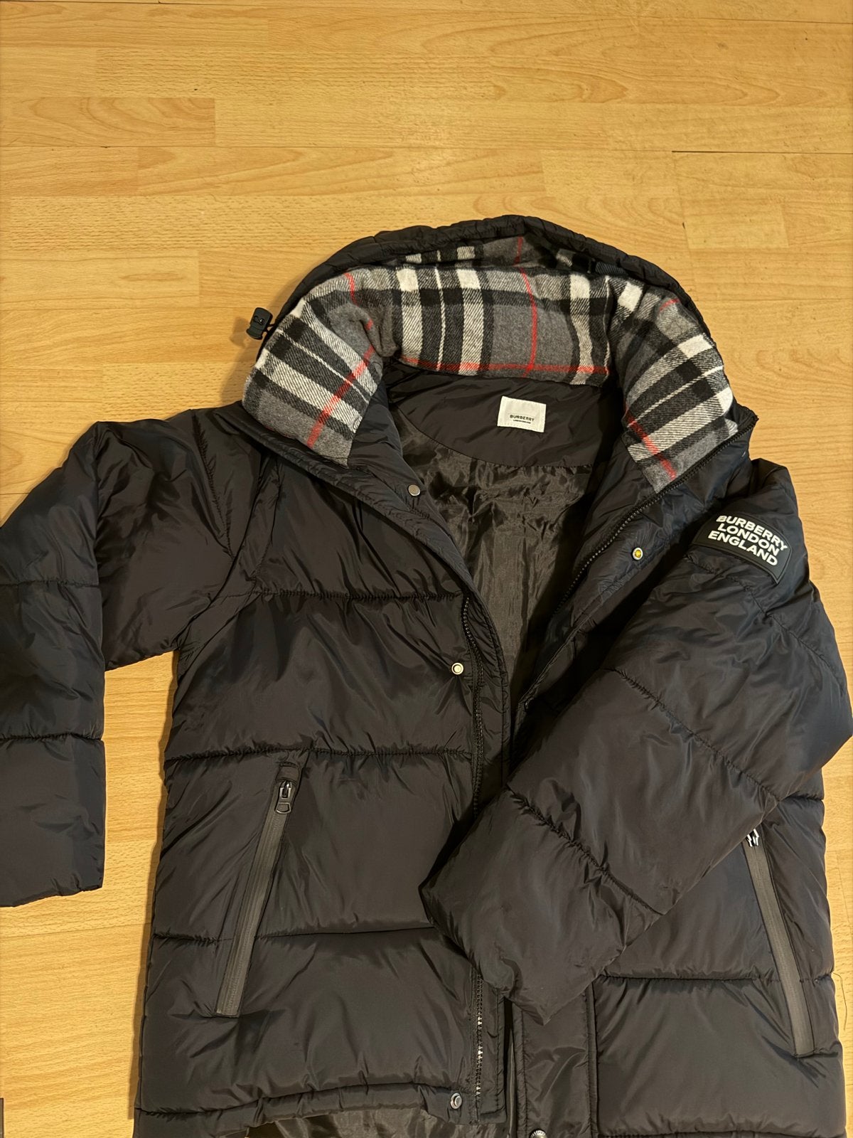 Burberry London England Puffer Jas Maat M, Ophalen of Verzenden, Zo goed als nieuw, Maat 38/40 (M), Zwart