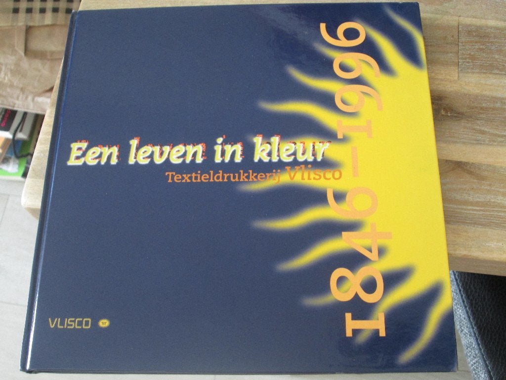 Vlisco een leven in kleur, Ophalen of Verzenden, Nieuw, Mode algemeen