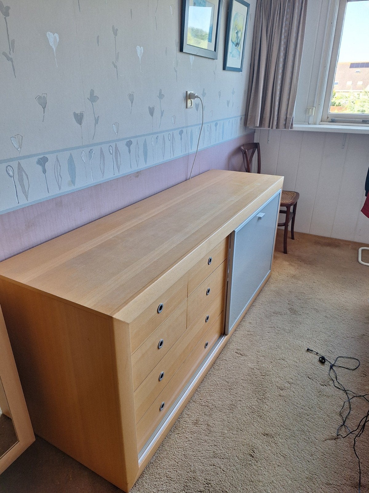 Dressoir, Gebruikt, Met deur(en), 150 tot 200 cm, Modern