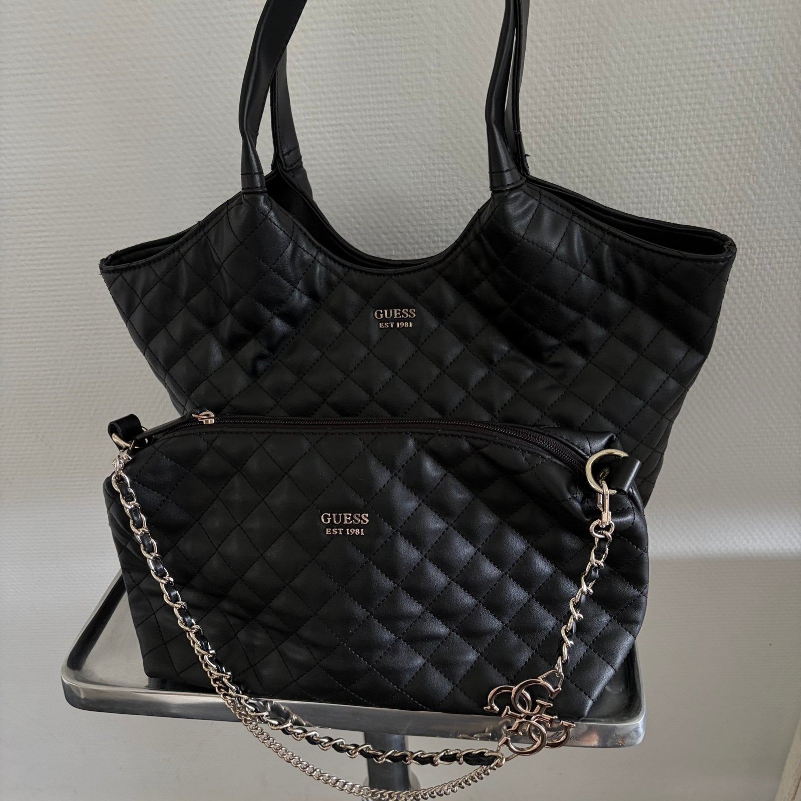Guess Shopper en Schoudertasje - Zwart, Zo goed als nieuw, Ophalen of Verzenden, Zo goed als nieuw, Zwart, Shopper