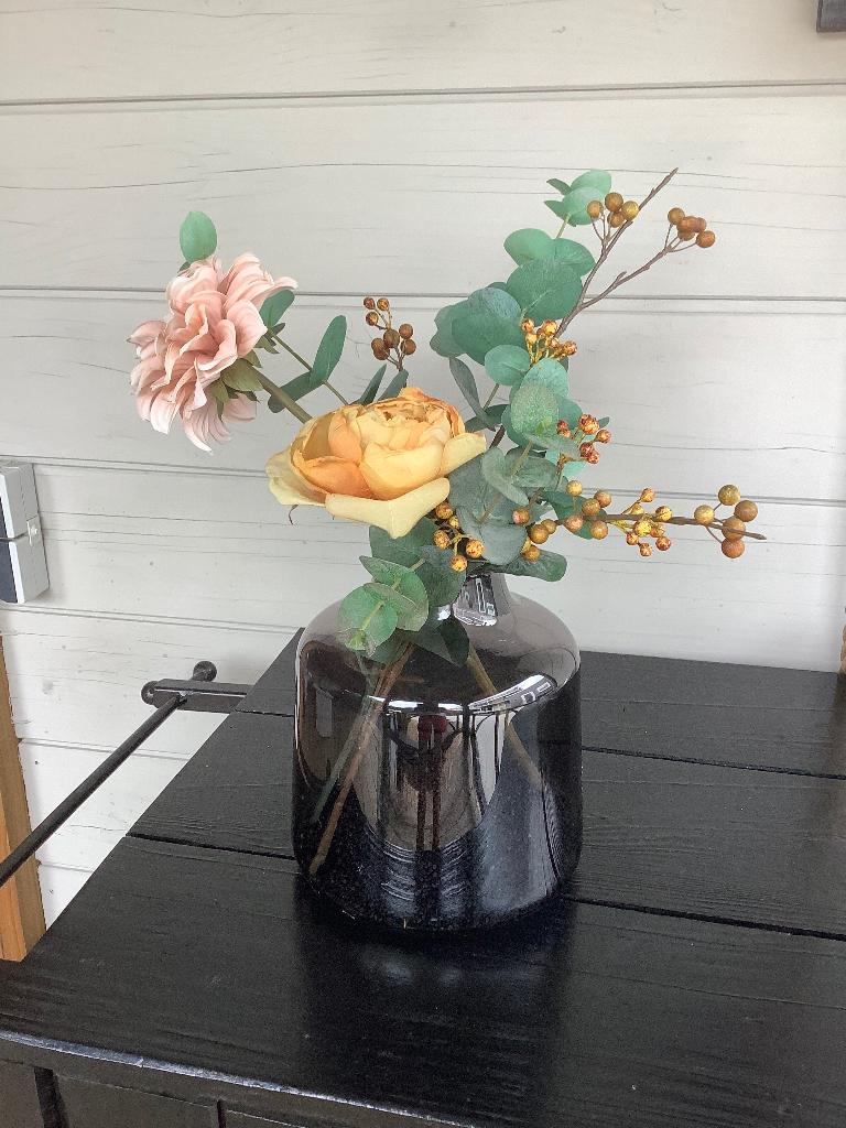 Vaas met kunstbloemen, Ophalen, Kunstbloem, Zijde, Zo goed als nieuw