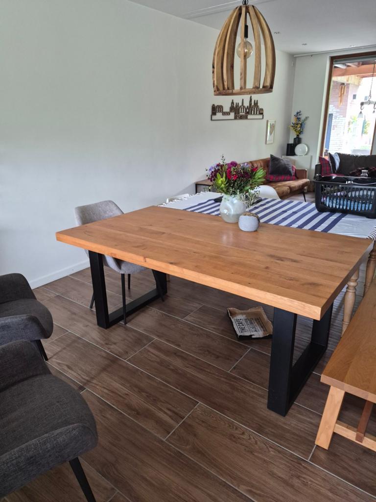 Eetkamertafel hard hout metalen poten, Ophalen, 200 cm of meer, 50 tot 100 cm, Zo goed als nieuw