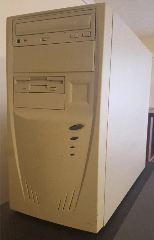 [GEZOCHT] Oude XP tijdperk PC, Computers en Software, Vintage Computers, Ophalen