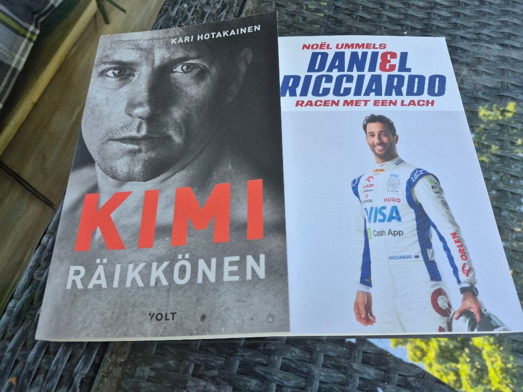 formule 1 boeken. Kimi Raikkonen/Daniel Ricciardo, Ophalen of Verzenden, Zo goed als nieuw, Formule 1