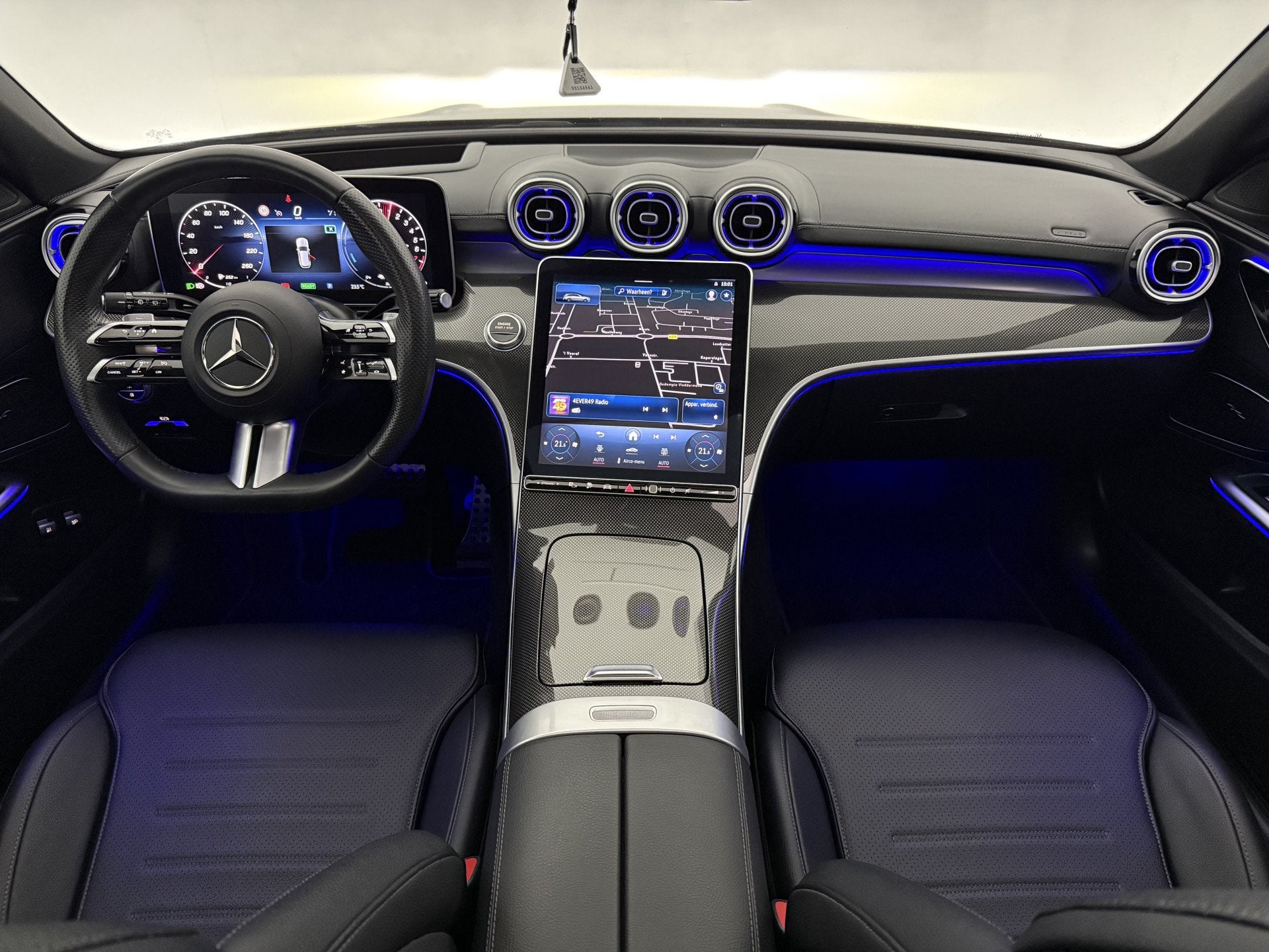 Mercedes-Benz C-Klasse C300 e AMG | Pano | 360 | Burmester, Auto's, Automaat, Achterwielaandrijving, Euro 6, 4 cilinders