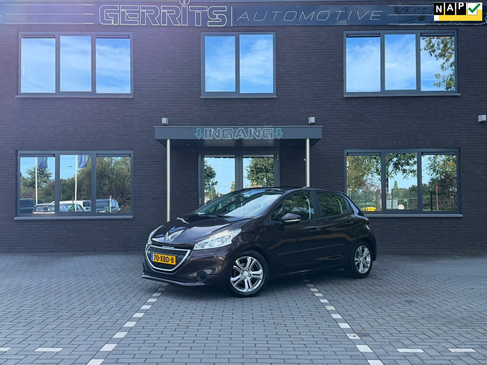 Peugeot 208 1.4 VTi Access| Elek Ramen| Lichtmetalen velgen|, Voorwielaandrijving, Euro 5, Stof, Zwart