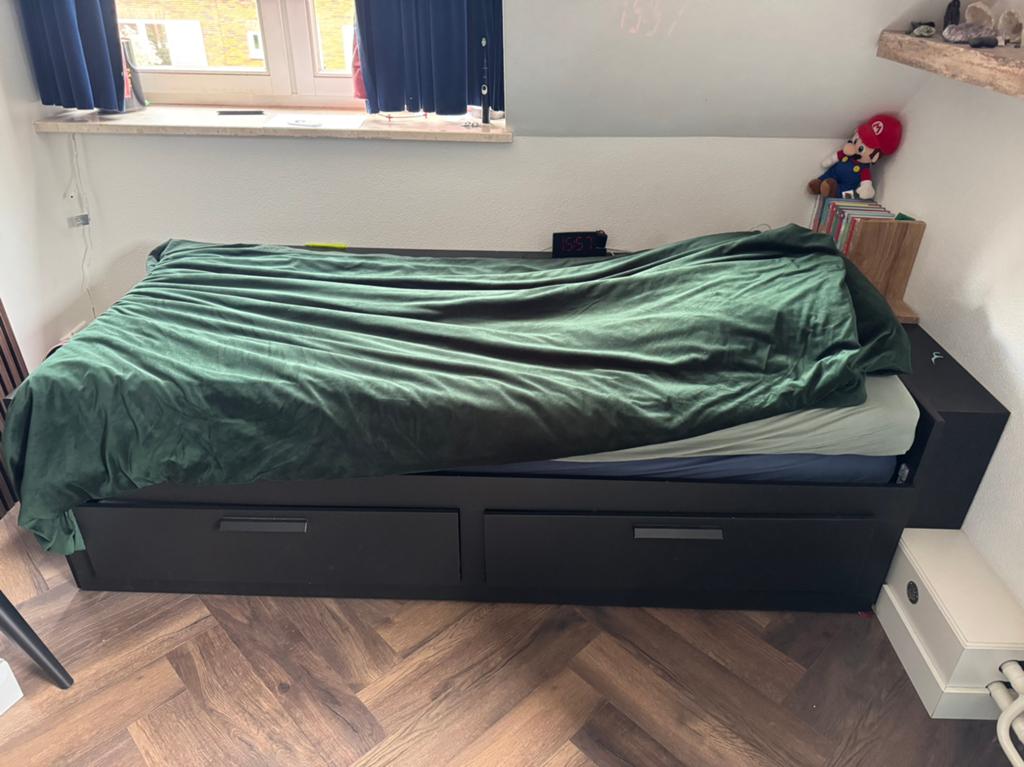 Ikea 1 persoons uitschuifbaar bed 80x200, Huis en Inrichting, Slaapkamer | Bedden, Eenpersoons, Zwart, Ophalen of Verzenden, Zo goed als nieuw
