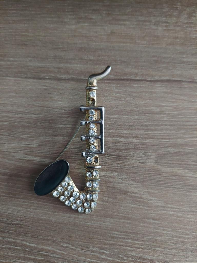 Broche alt sax., Ophalen of Verzenden, Zo goed als nieuw, Zwart, 100 cm of meer