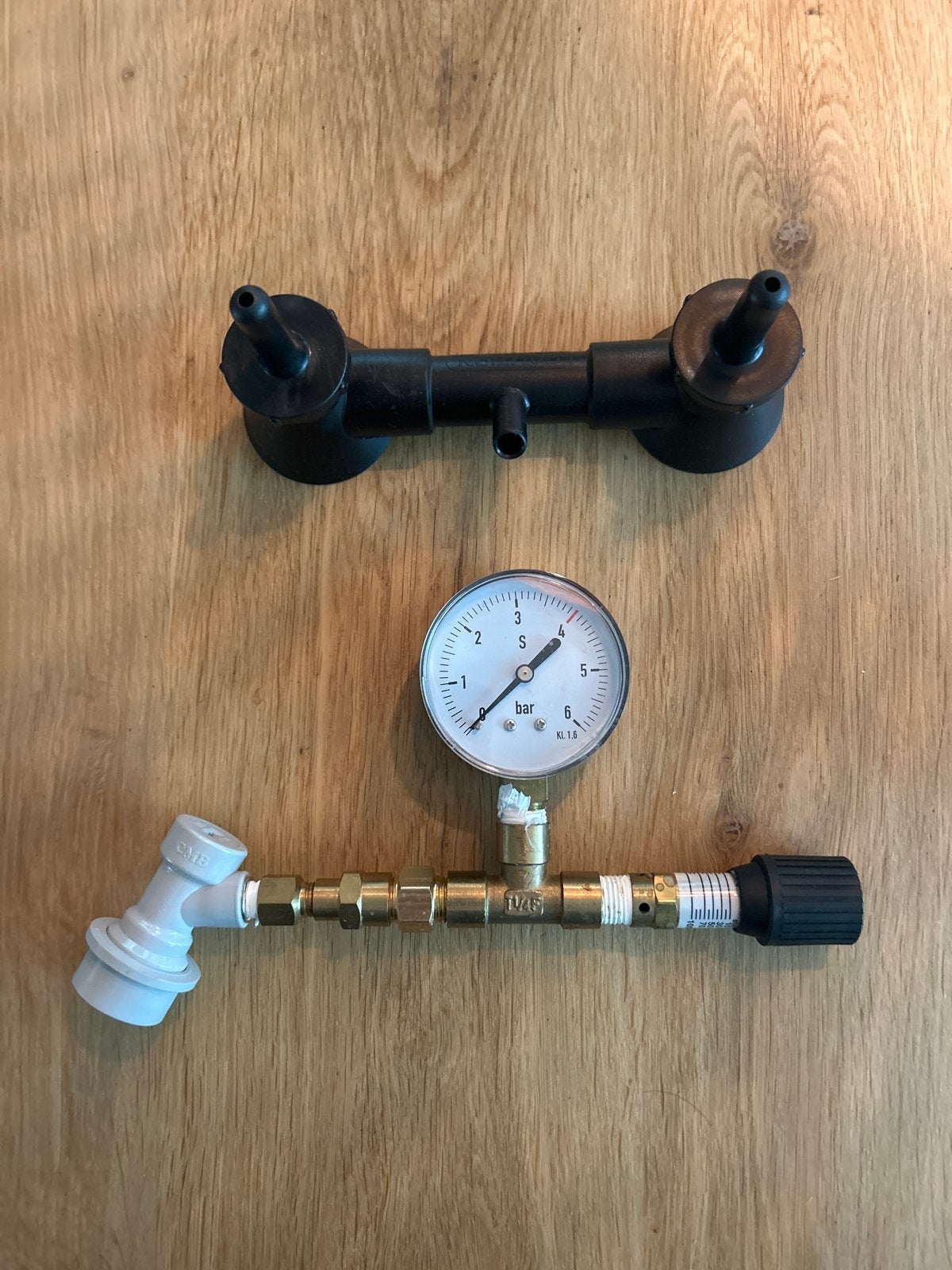 Bier tapkraan met manometer en CO2-verdeler, Ophalen of Verzenden, Gebruikt