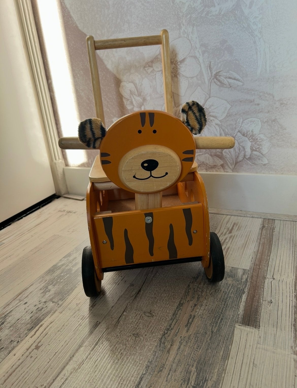 Houten loopfiets/duwfiets tijgertje voor baby/kind, Ophalen of Verzenden, Gebruikt, Overige typen, Met wieltjes