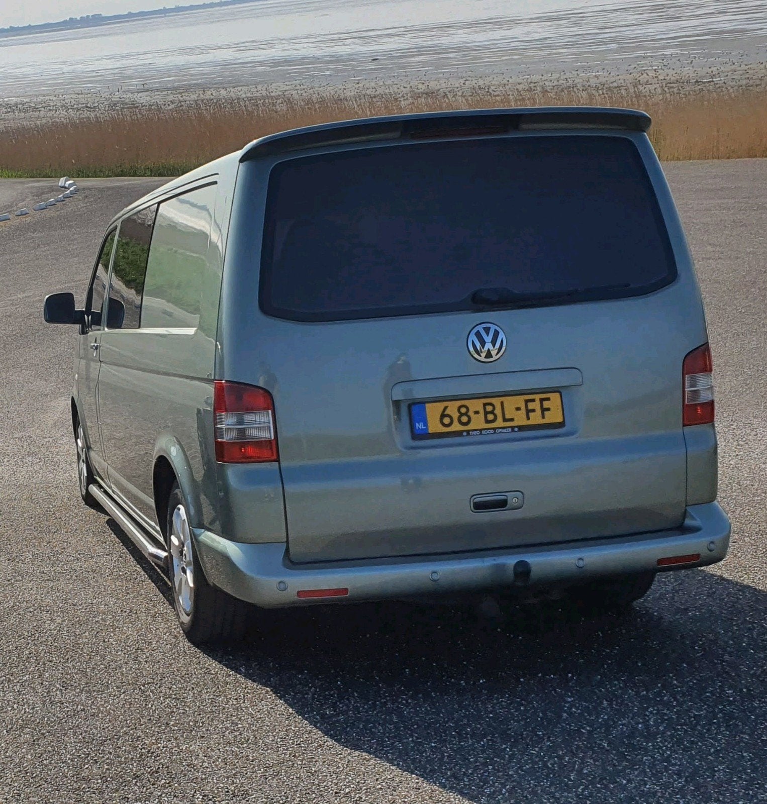 NIEUWE MOTOR Volkswagen Transporter 2.5 TDI, Voorwielaandrijving, Origineel Nederlands, Grijs, Onderhoudsboekje
